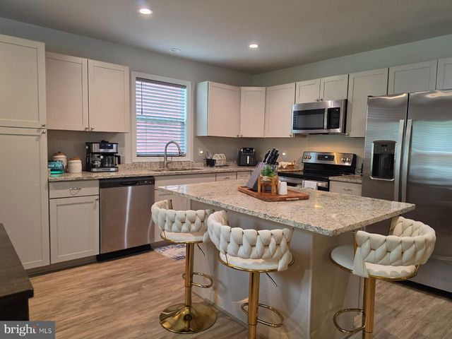 225 9TH ST, Colonial Beach, VA 22443