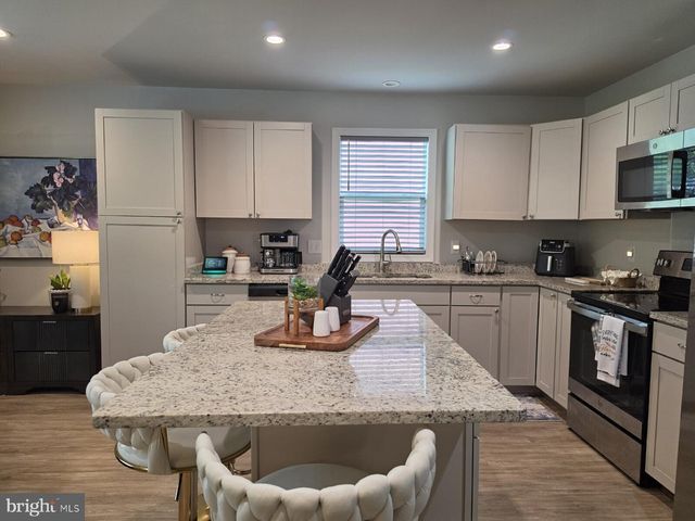 225 9TH ST, Colonial Beach, VA 22443