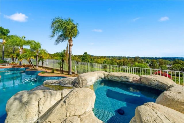 25856 Windsong, Lake Forest, CA 92630