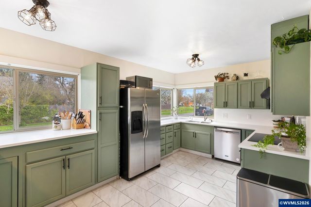 1336 NE Evans St, Mcminnville, OR 97128