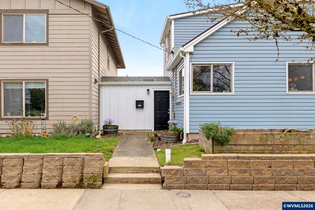 1336 NE Evans St, Mcminnville, OR 97128