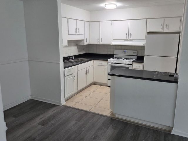 2345 185th Court 19, Lansing, IL 60438