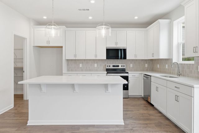 1027 Lionheart Drive, Hermitage, TN 37076