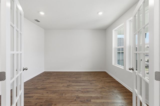 1027 Lionheart Drive, Hermitage, TN 37076