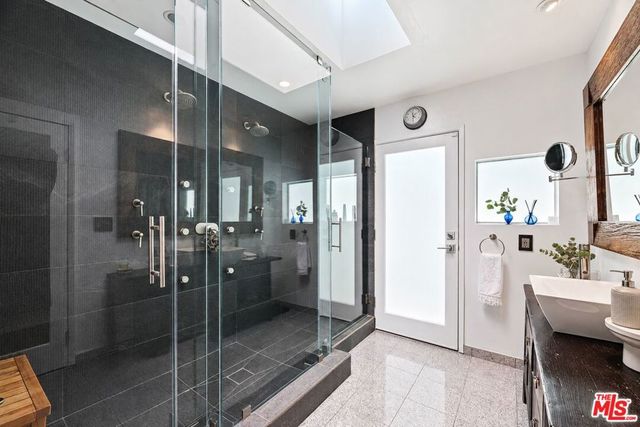 8670 Allenwood Road, Los Angeles, CA 90046