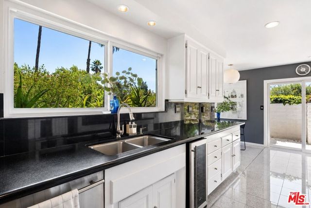 8670 Allenwood Road, Los Angeles, CA 90046