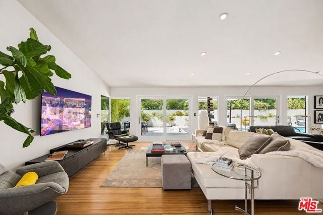 8670 Allenwood Road, Los Angeles, CA 90046