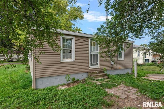1124 N DANIEL Avenue, Springfield, IL 62702