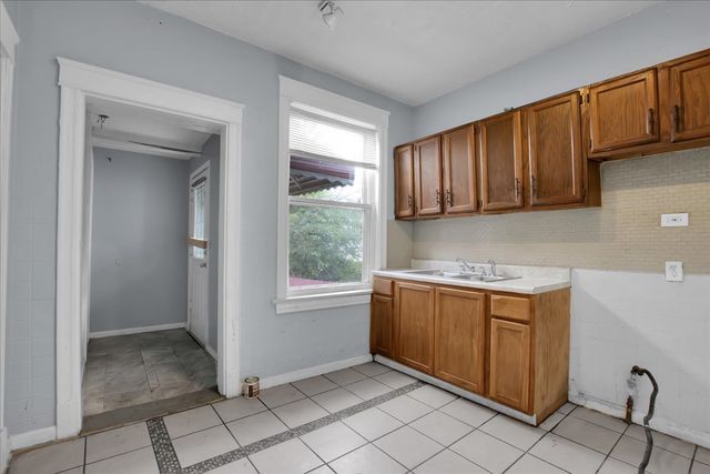 710 E 92nd Place, Chicago, IL 60619