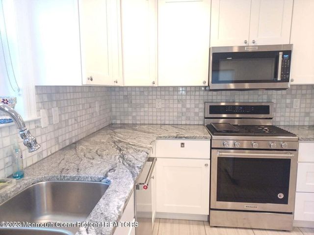 241 Woodcrest Road, Oakhurst, NJ 07755