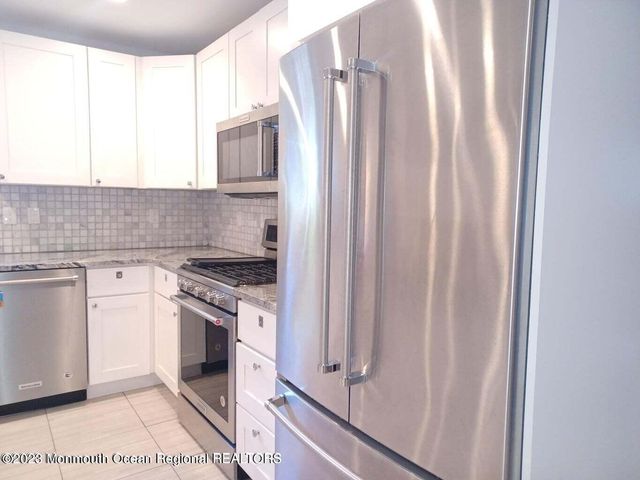241 Woodcrest Road, Oakhurst, NJ 07755