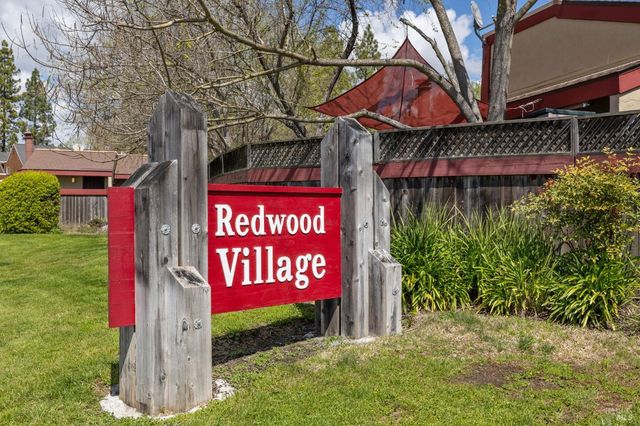 59 Redwood Ct, Santa Rosa, CA 95409