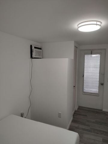 2886 Croton Lane, West Palm Beach, FL 33403