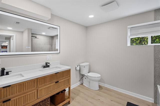 5144 N Kolmar Avenue, Chicago, IL 60630