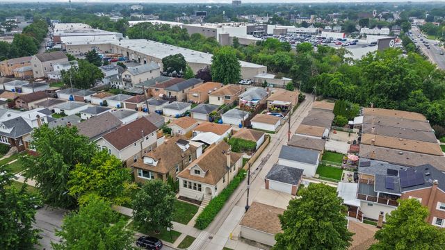 5144 N Kolmar Avenue, Chicago, IL 60630