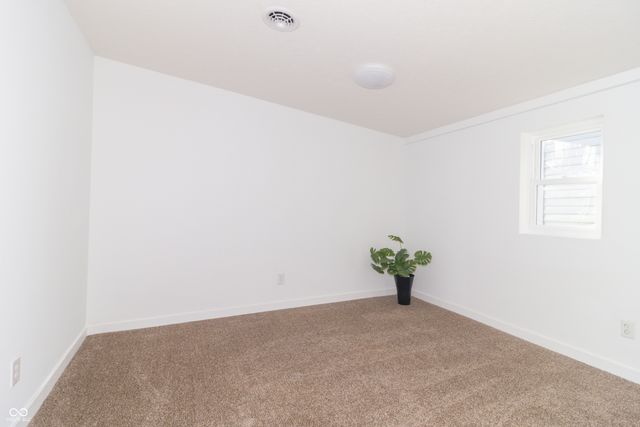 1929 N Avenue, New Castle, IN 47362