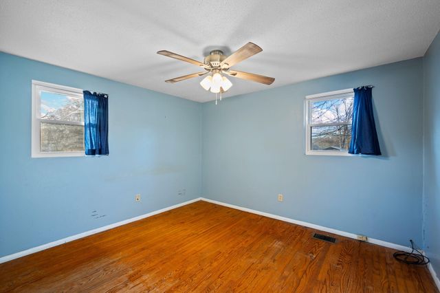 1716 E Boy Scout Road, Hixson, TN 37343