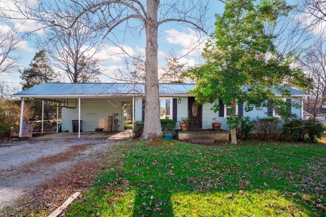 1716 E Boy Scout Road, Hixson, TN 37343