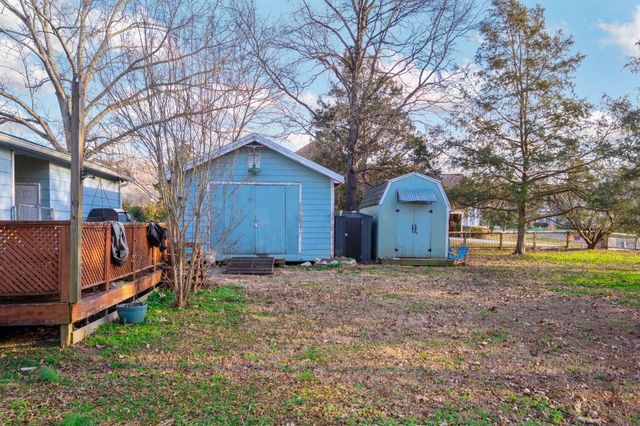 1716 E Boy Scout Road, Hixson, TN 37343