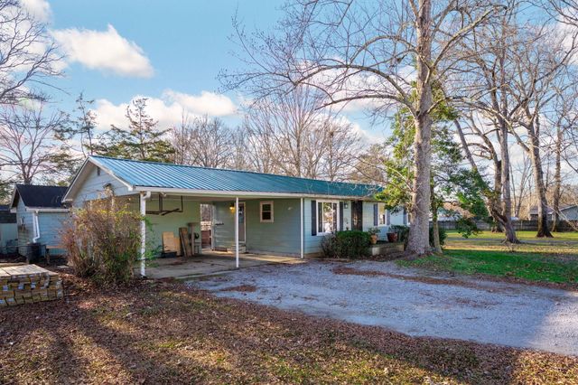 1716 E Boy Scout Road, Hixson, TN 37343