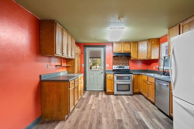 1716 E Boy Scout Road, Hixson, TN 37343