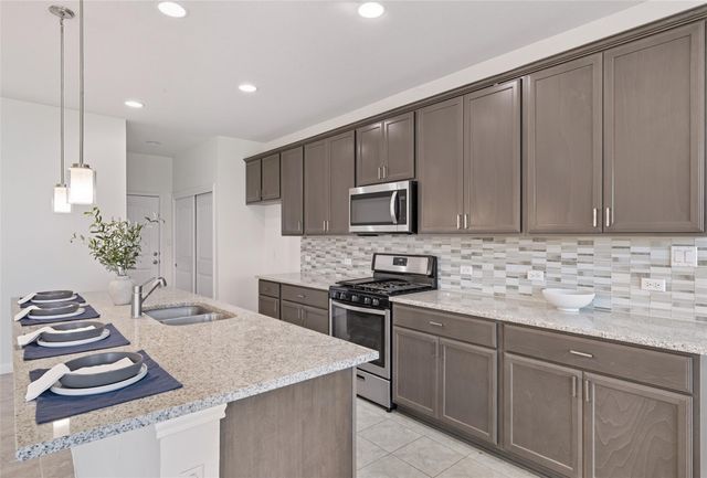 111 Cold Spring LOOP, Bastrop, TX 78602