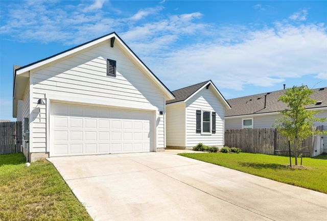 111 Cold Spring LOOP, Bastrop, TX 78602