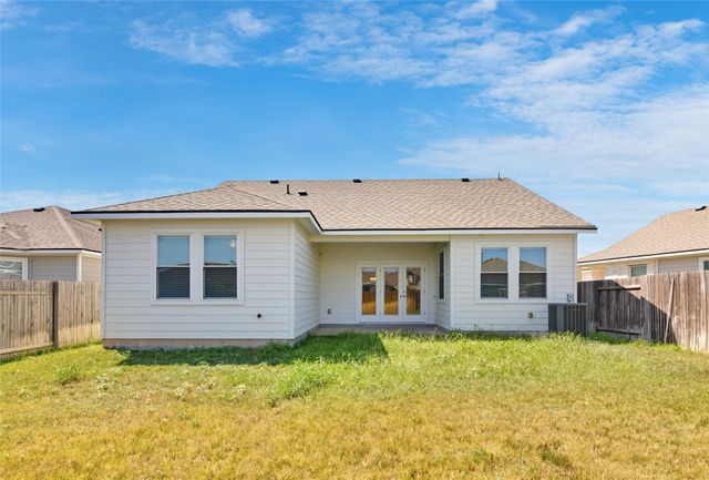 111 Cold Spring LOOP, Bastrop, TX 78602