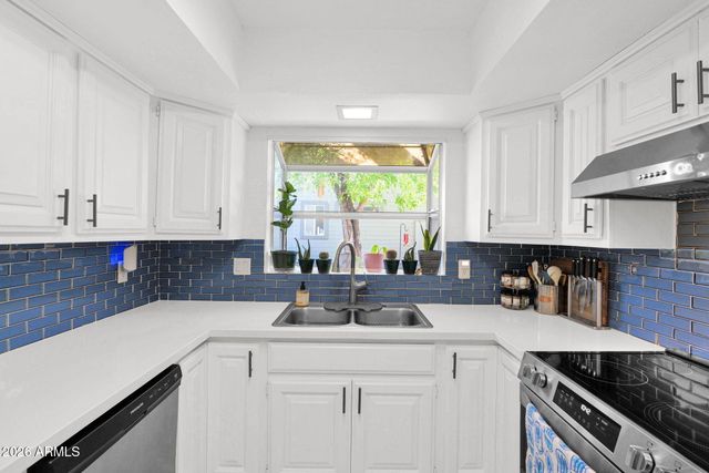 4144 N 21ST Street 8, Phoenix, AZ 85016