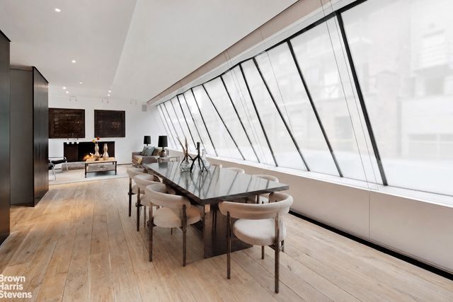 28 W 38TH Street PHW, New York City, NY 10018