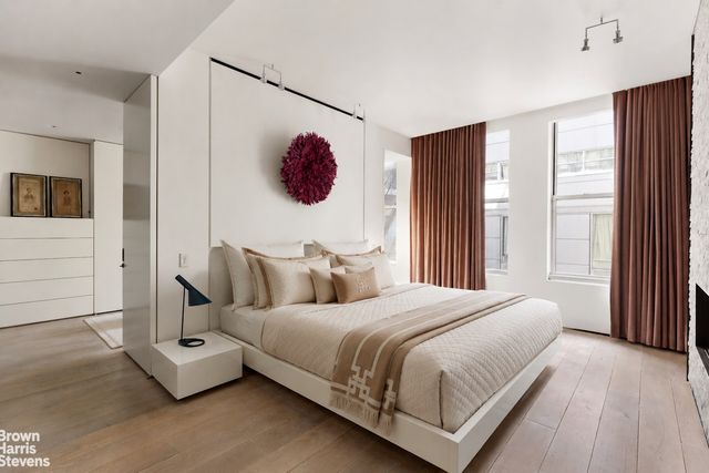 28 W 38TH Street PHW, New York City, NY 10018