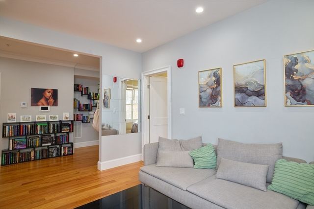 23-25 Bowdoin Ave 4, Boston, MA 02121