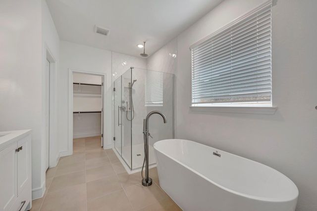 12102 Willow Way Avenue, Mont Belvieu, TX 77535