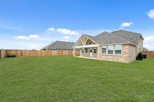 12102 Willow Way Avenue, Mont Belvieu, TX 77535