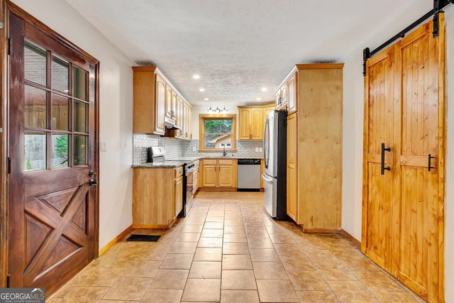 354 Woodcrest Drive, Sharpsburg, GA 30277