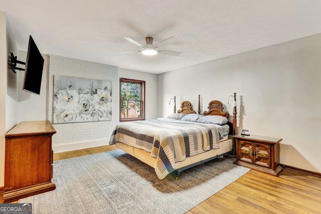 354 Woodcrest Drive, Sharpsburg, GA 30277