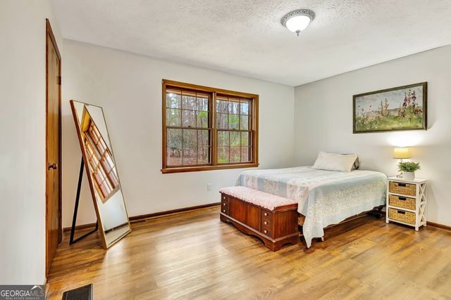 354 Woodcrest Drive, Sharpsburg, GA 30277