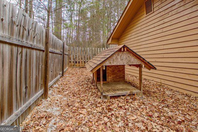 354 Woodcrest Drive, Sharpsburg, GA 30277