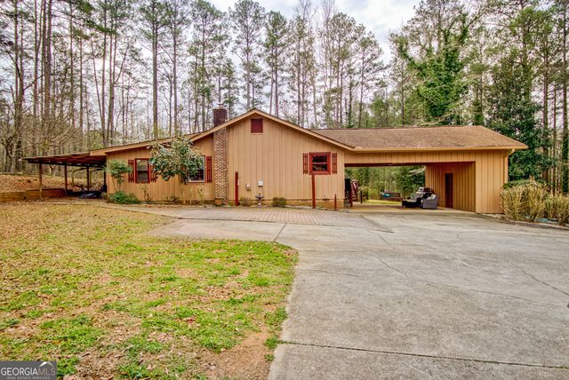 354 Woodcrest Drive, Sharpsburg, GA 30277