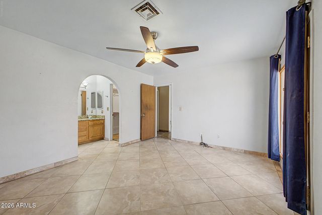 2402 E CARMEL Avenue, Mesa, AZ 85204