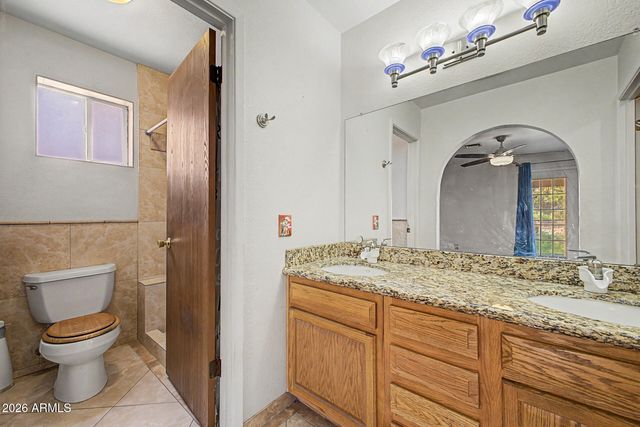 2402 E CARMEL Avenue, Mesa, AZ 85204