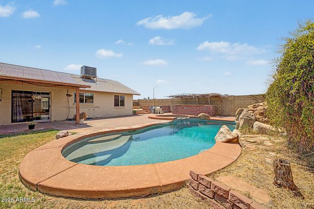 2402 E CARMEL Avenue, Mesa, AZ 85204