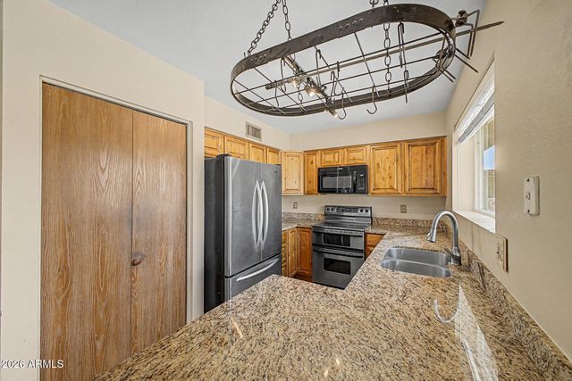 2402 E CARMEL Avenue, Mesa, AZ 85204