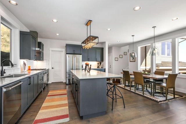 3352 NW Fairway Heights Drive, Bend, OR 97703