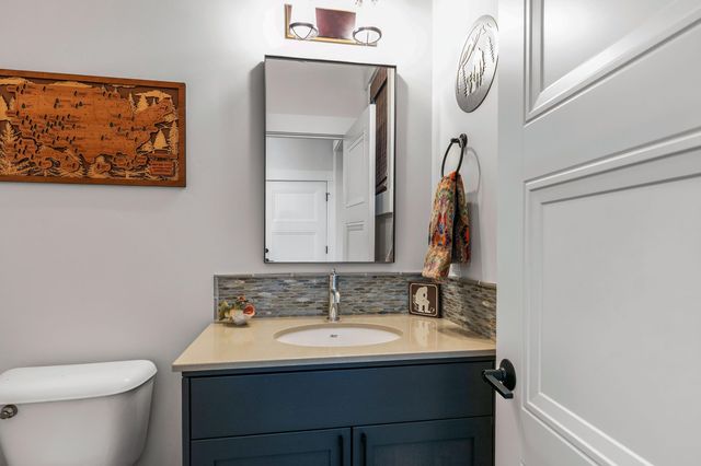 3352 NW Fairway Heights Drive, Bend, OR 97703