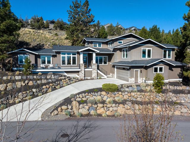 3352 NW Fairway Heights Drive, Bend, OR 97703