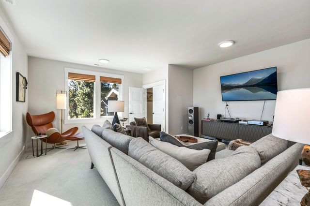 3352 NW Fairway Heights Drive, Bend, OR 97703