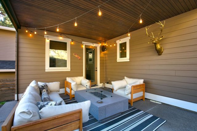 3352 NW Fairway Heights Drive, Bend, OR 97703