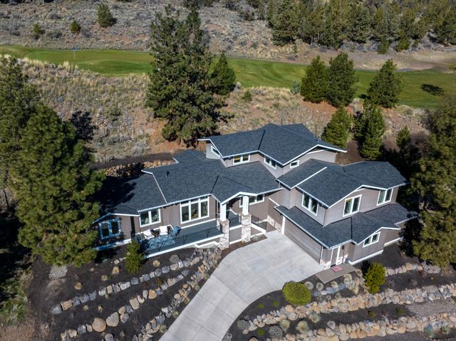 3352 NW Fairway Heights Drive, Bend, OR 97703