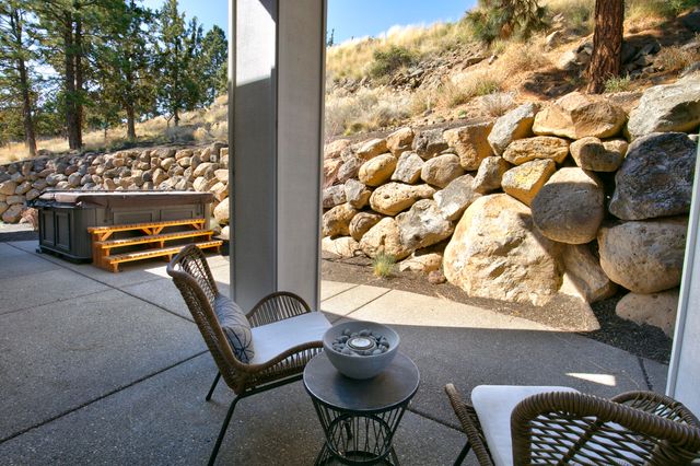 3352 NW Fairway Heights Drive, Bend, OR 97703